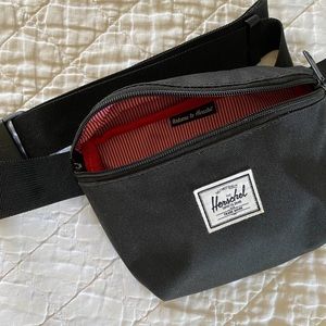 Herschel Fourteen Hip Pack